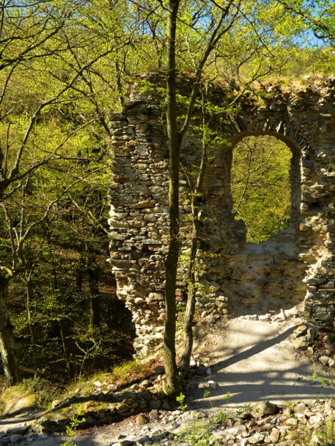 Biely Kameň, Svätý Jur